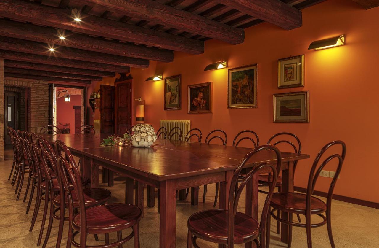 サン・セヴェリーノ・マルケ Il Cortile Segreto Bed & Breakfast エクステリア 写真